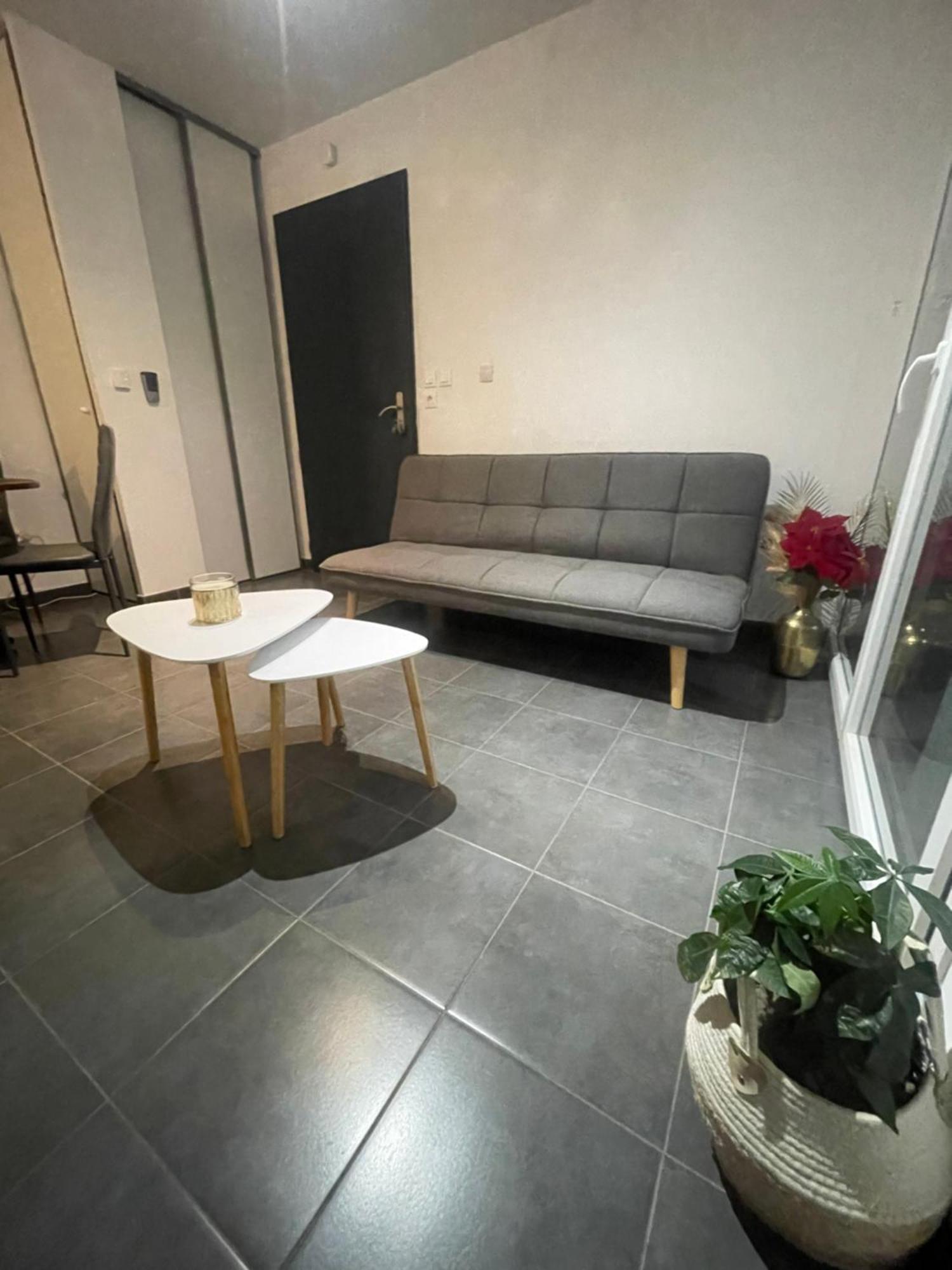 Appartement F2 Neuf Моґійо Екстер'єр фото